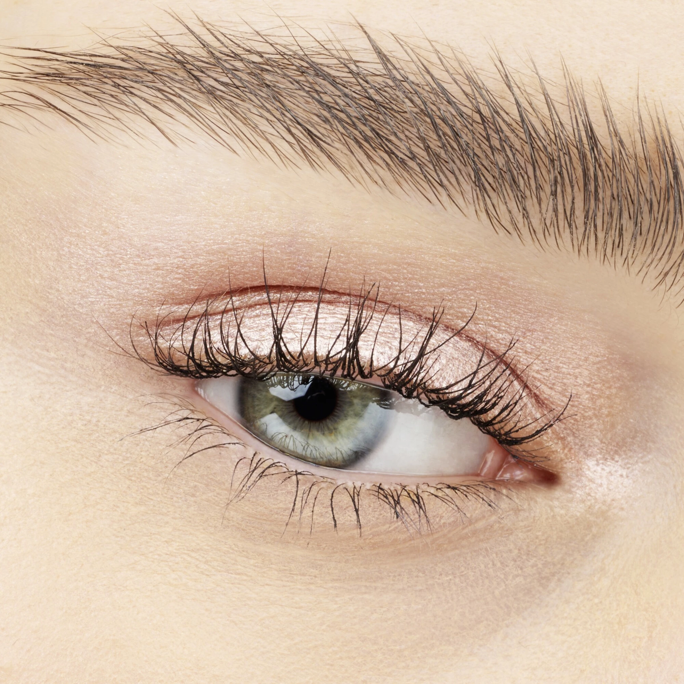 Essence Luminous EYE TINT Liquid Shadow 01 â Bild 5